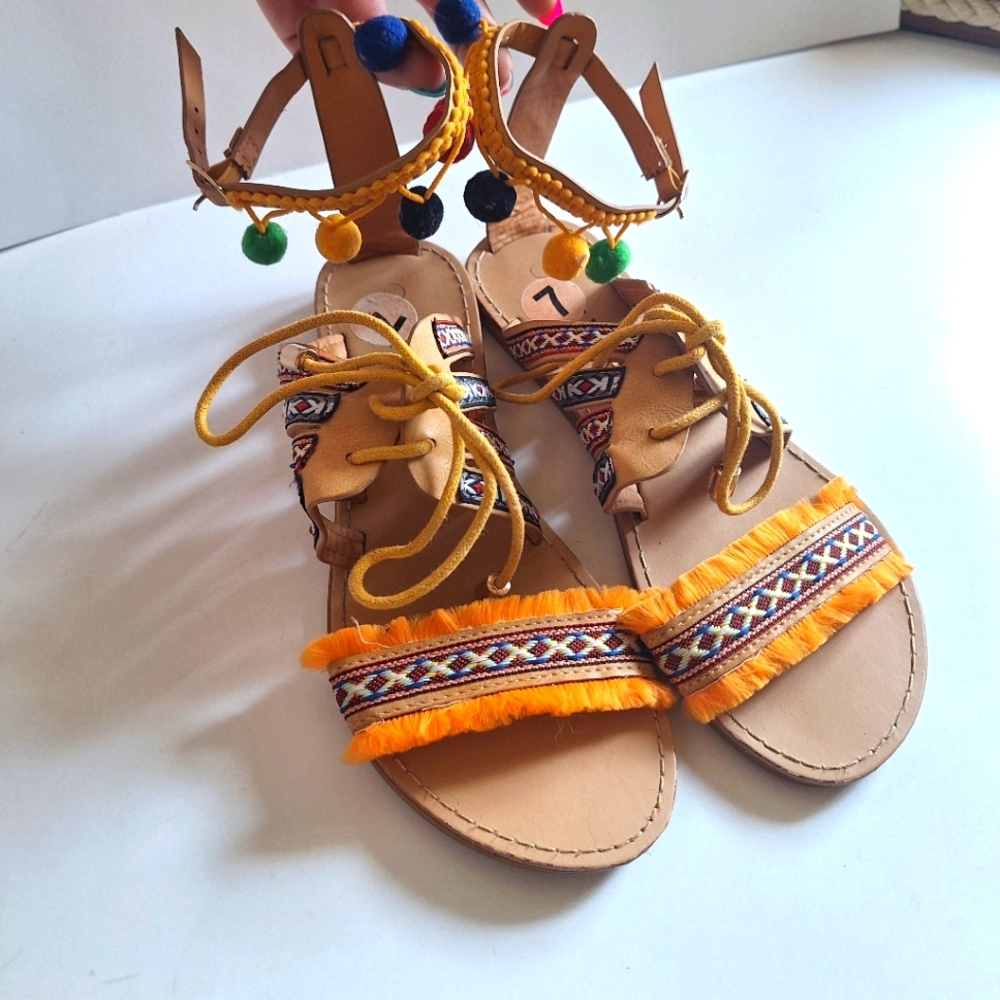 Hot Kiss Franklin Boho Sandals Orange Tassel Colorful Pom Pom Womens Size 7 EUC